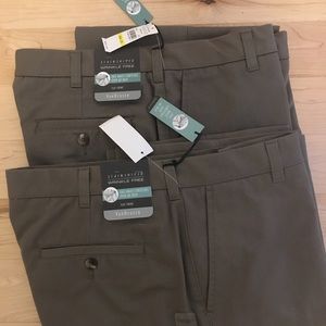 2 Pair Mens Van Heusen pants